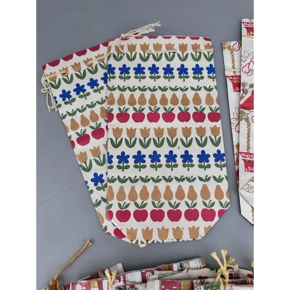 Vintage Christmas CHADWICK MILLER Small Drawstring Paper Gift Treat BAGS